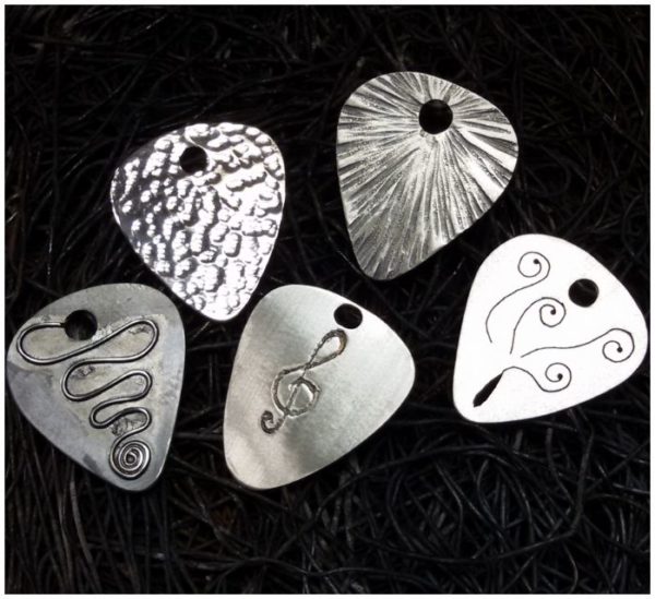 Púa de guitarra martelé de plata - Imagen 3