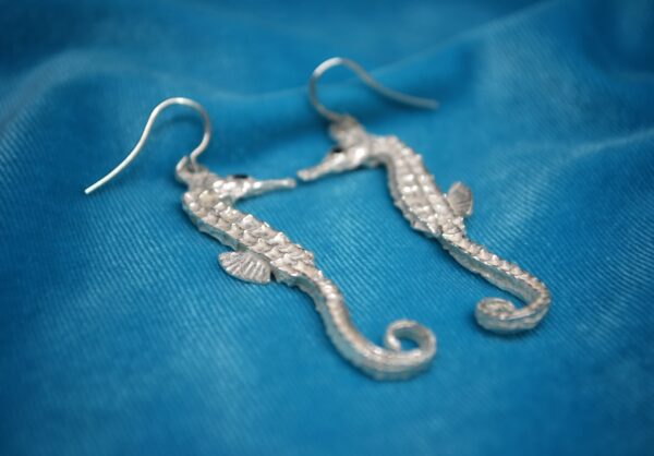 Pendientes de plata de caballitos de mar grande (hippocampus) - Imagen 2