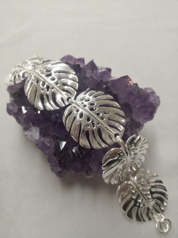 Pulsera de hojas de filodendro de plata
