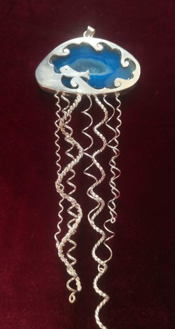 Colgante de plata de medusa con ágata azul