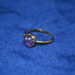 Anillo de oro con Amatista