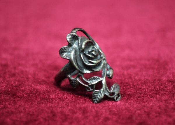 Anillo de rosa en plata - Image 2