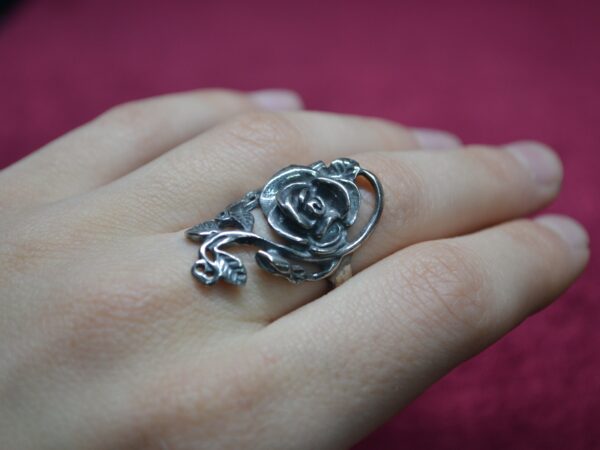 Anillo de rosa en plata - Image 4