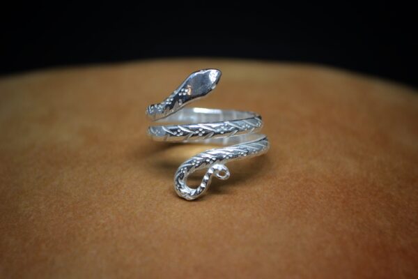 Anillo serpiente de plata - Imagen 3