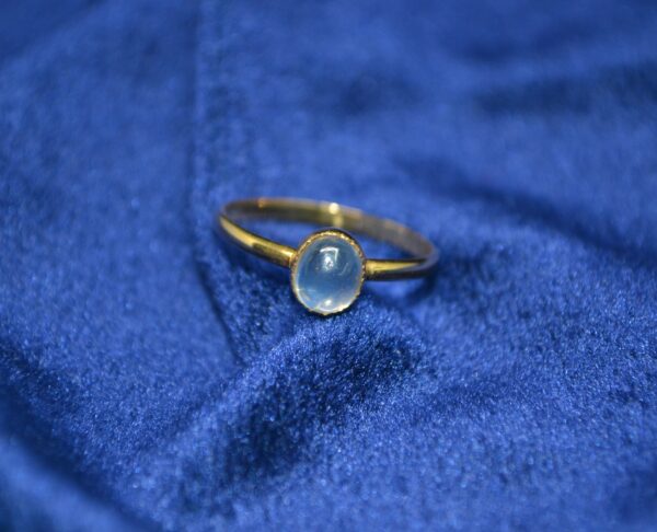 Anillo de oro con piedra Luna - Imagen 2