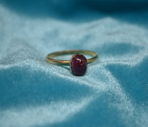 Anillo de oro con Rubí - Imagen 2