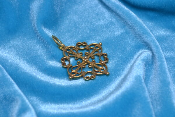Colgante de Cruz de Calatrava de plata, estilo antiguo, con granito mallorquín (grande) - Image 3