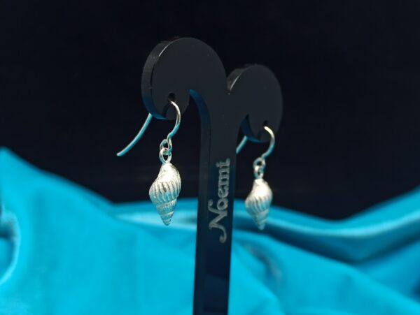 Pendientes de caracola redonda de plata - Image 3