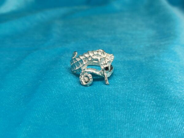 Anillo de plata de caballitos de mar (hippocampus)